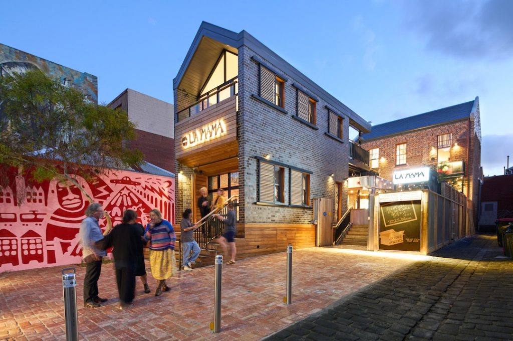 La Mama Pathways